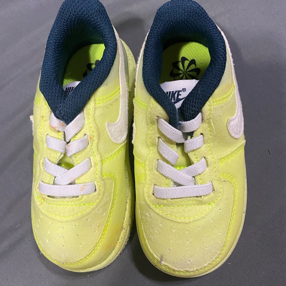 Toddler Nike force 1 shoes